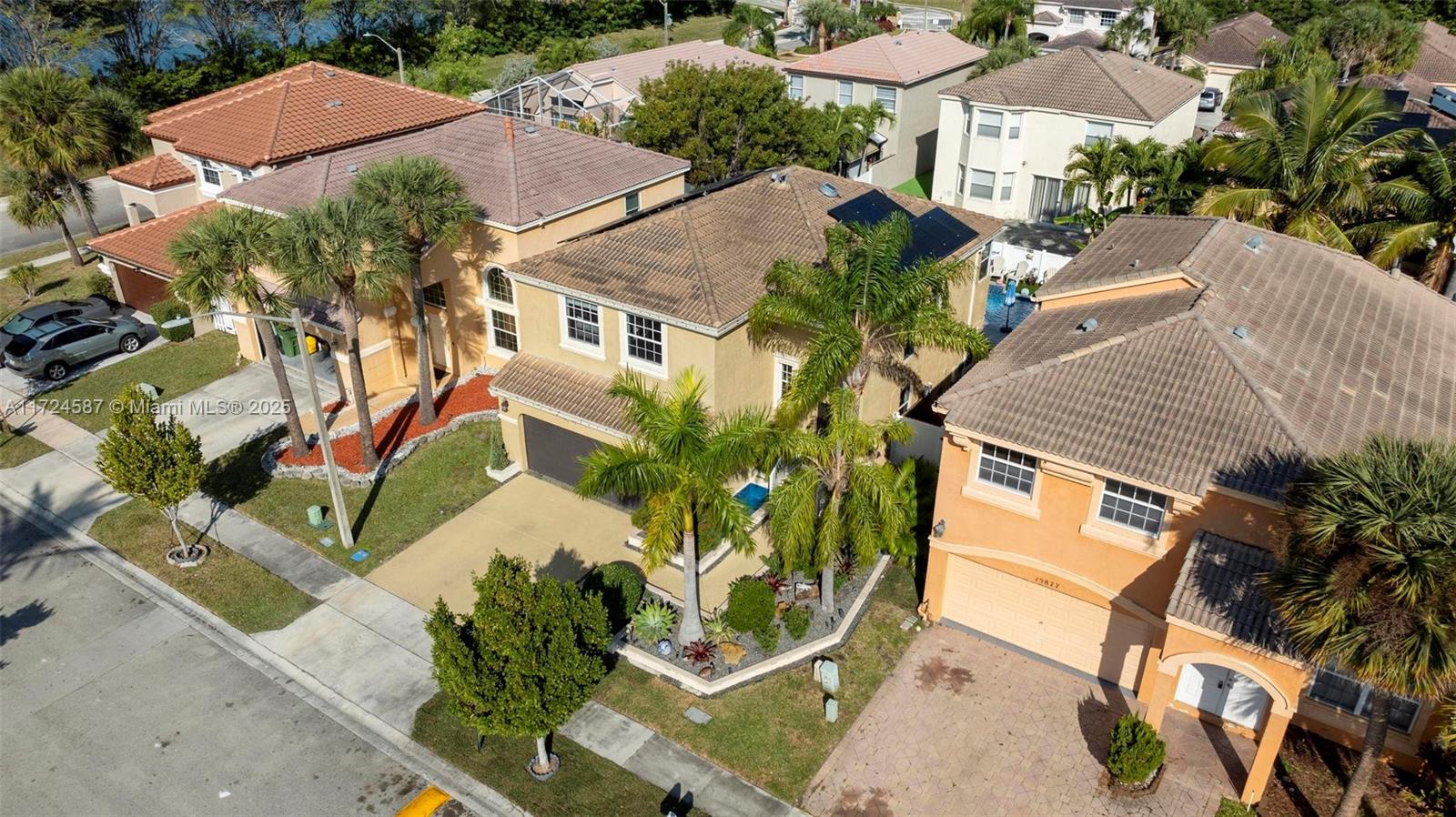 15887 NW 4th Ct