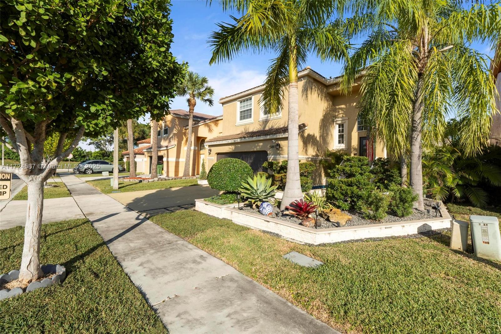PEMBROKE PINES REGIONAL - Residential
