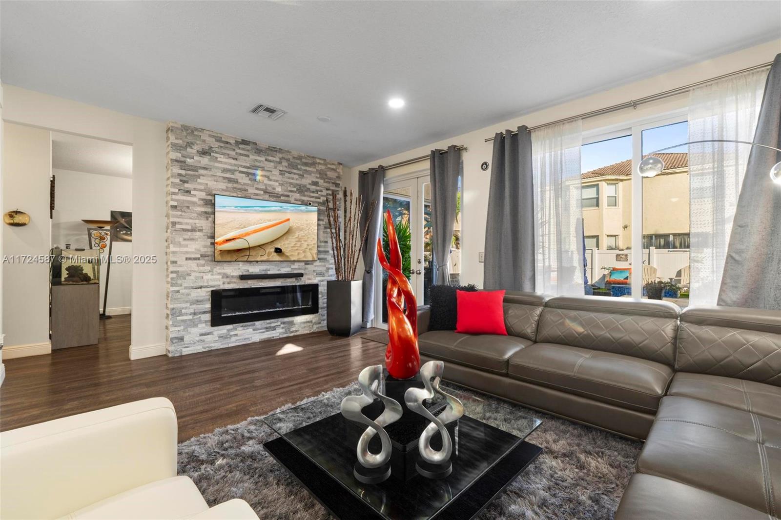 PEMBROKE PINES REGIONAL - Residential
