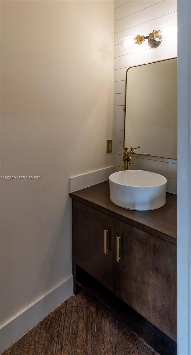 COURTS AT TUSCANY - Residential