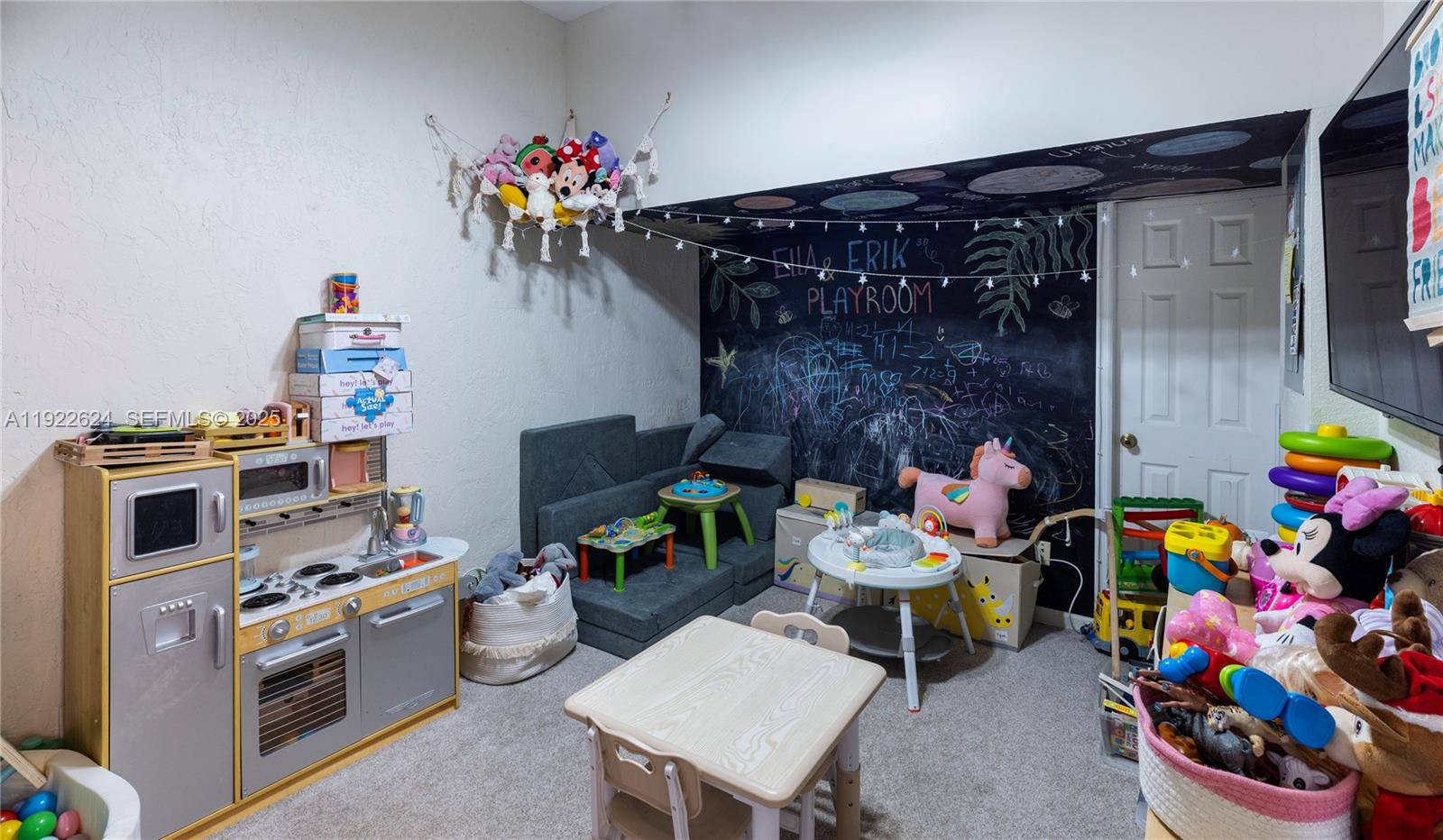 COURTS AT TUSCANY - Residential