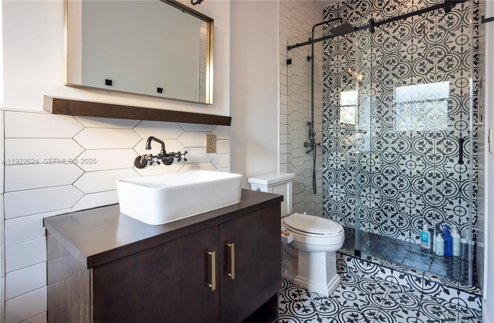 COURTS AT TUSCANY - Residential