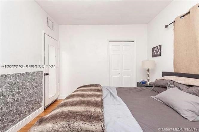 1025 NE 17th Way