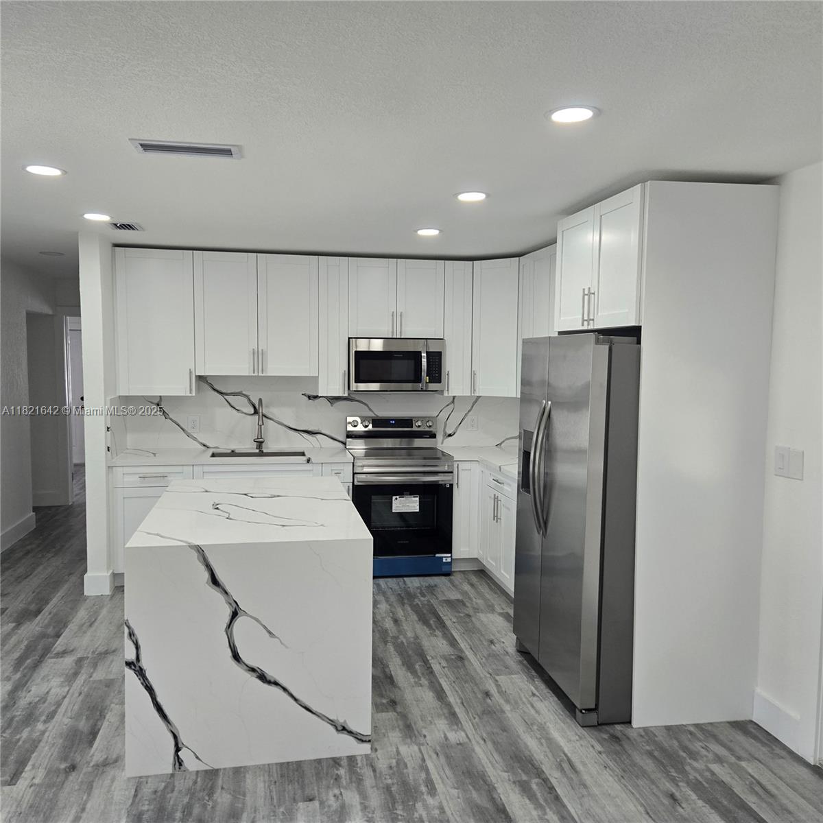 3740 Percival Ave 3740