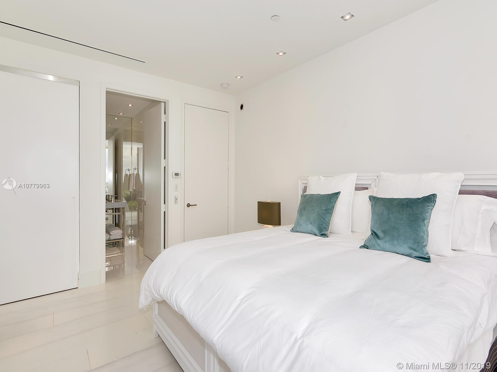 St Regis - Residential