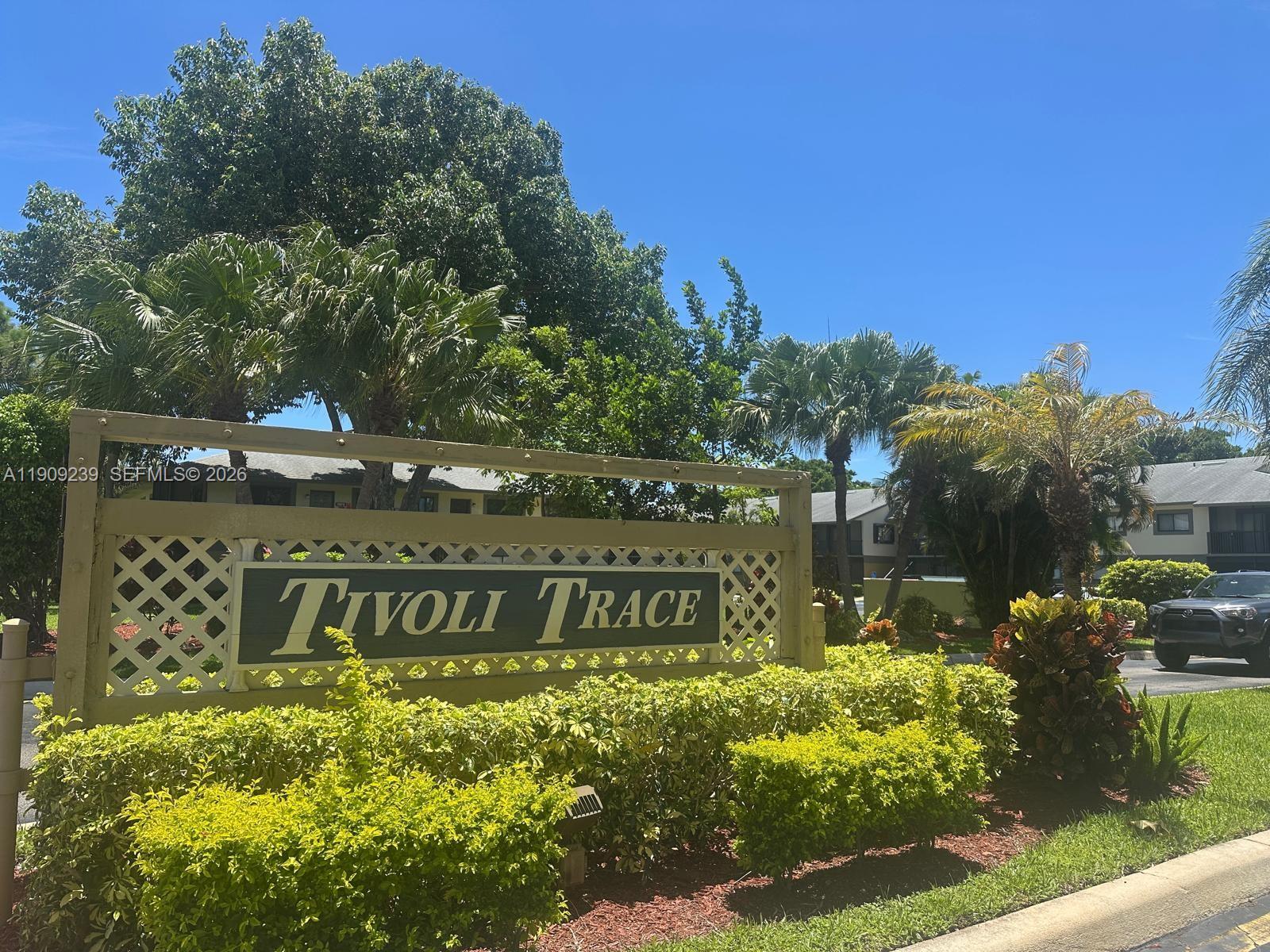 TIVOLI TRACE CONDO NO 9 - Residential