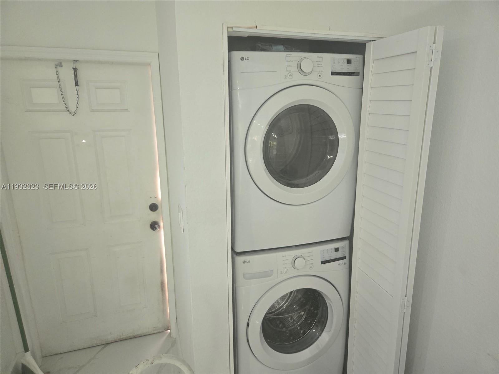 SOLABELLA CONDO - Residential