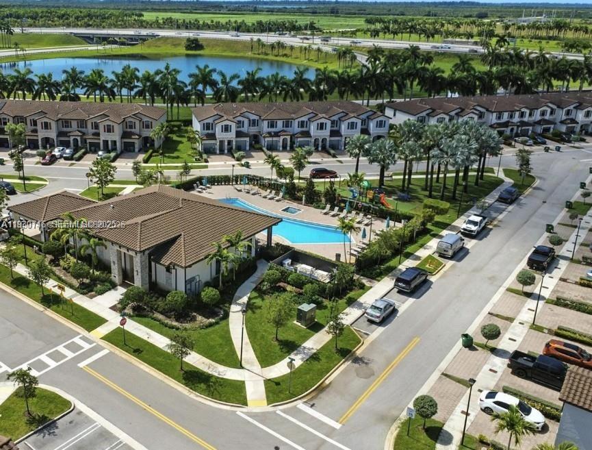 COCO PALM VILLAS - Residential Lease