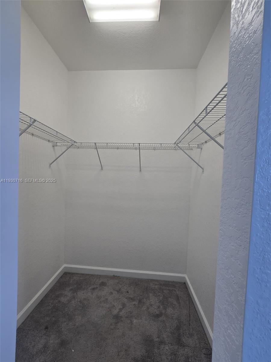 COCO PALM VILLAS - Residential Lease