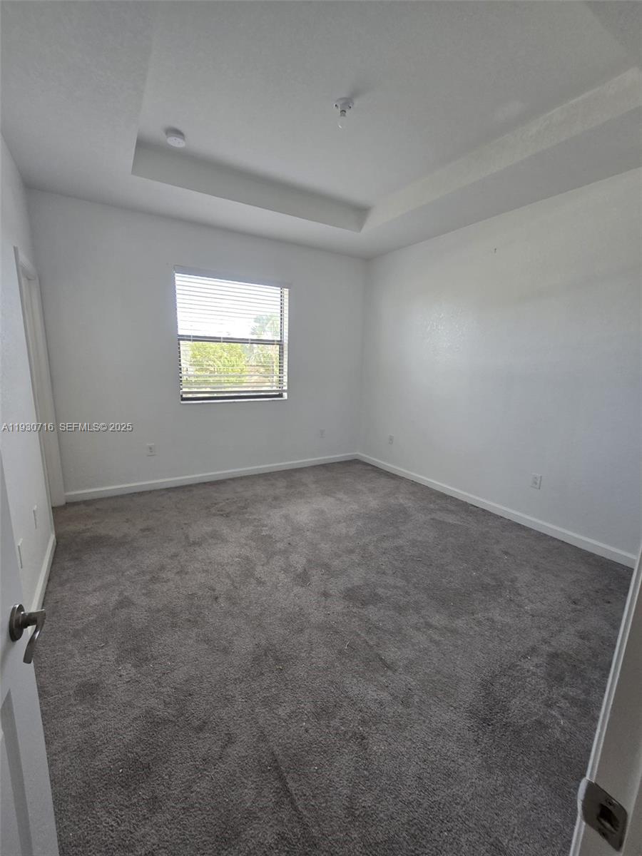 COCO PALM VILLAS - Residential Lease