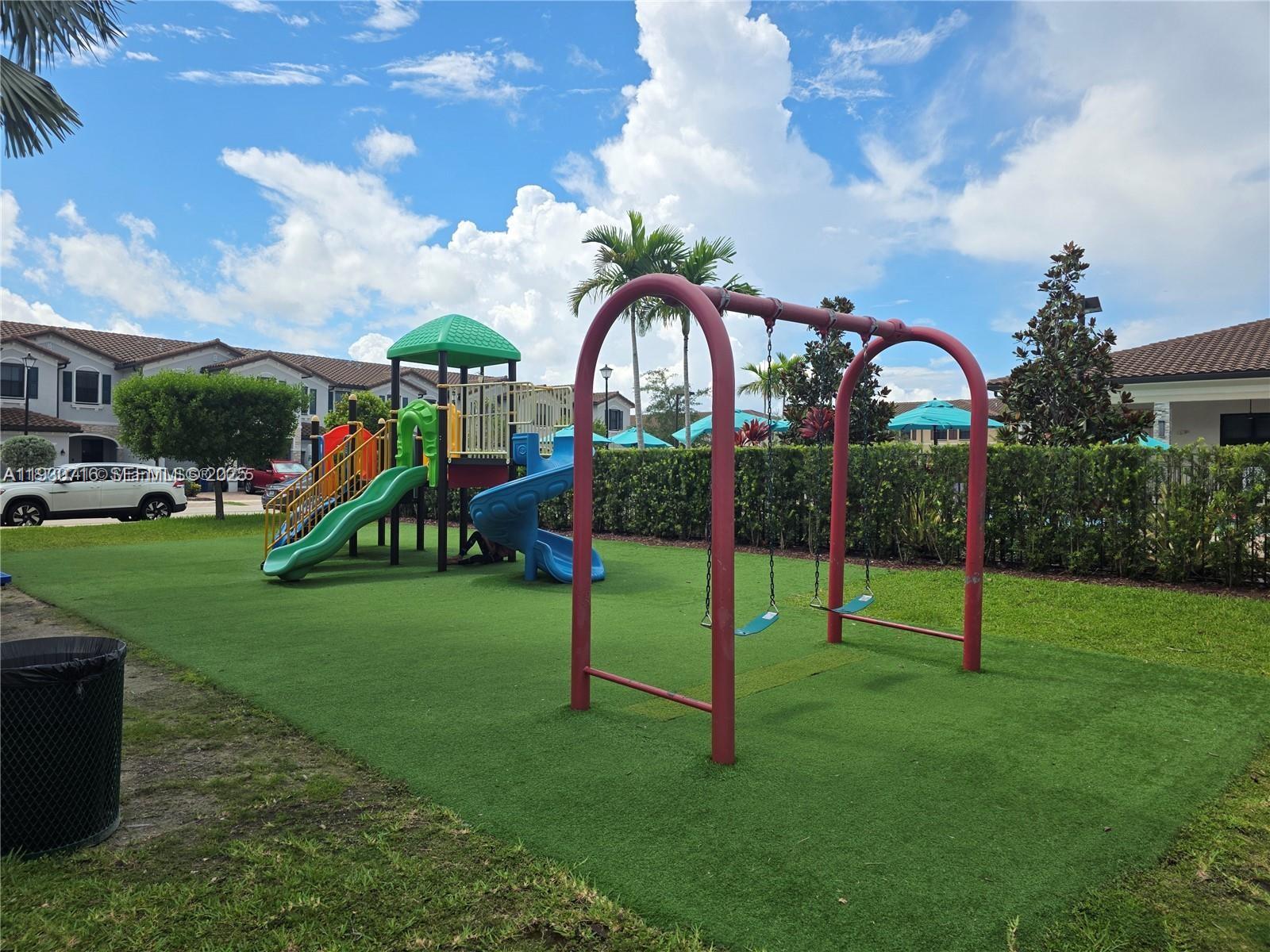 COCO PALM VILLAS - Residential Lease