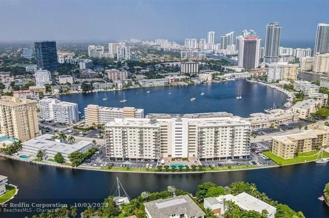 401 Golden Isles Dr 1101, Hallandale Beach, Broward County, Florida - 1 Bedrooms  
2 Bathrooms - 