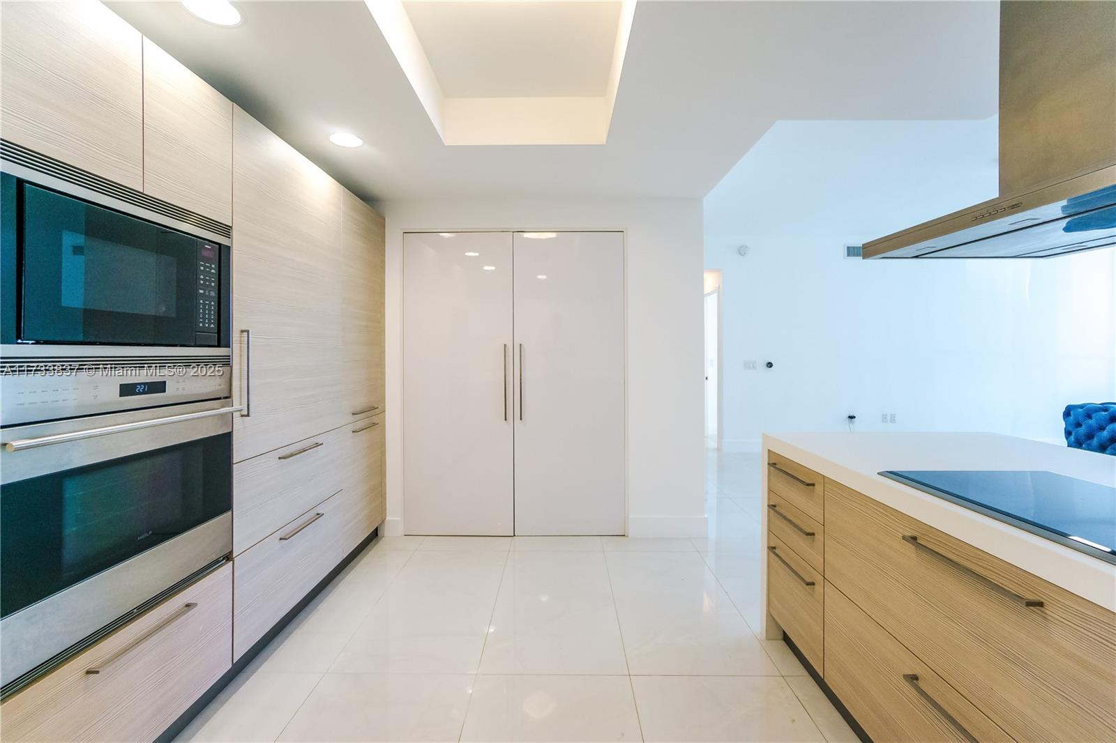 MARINA PALMS RESIDENCES N - Residential