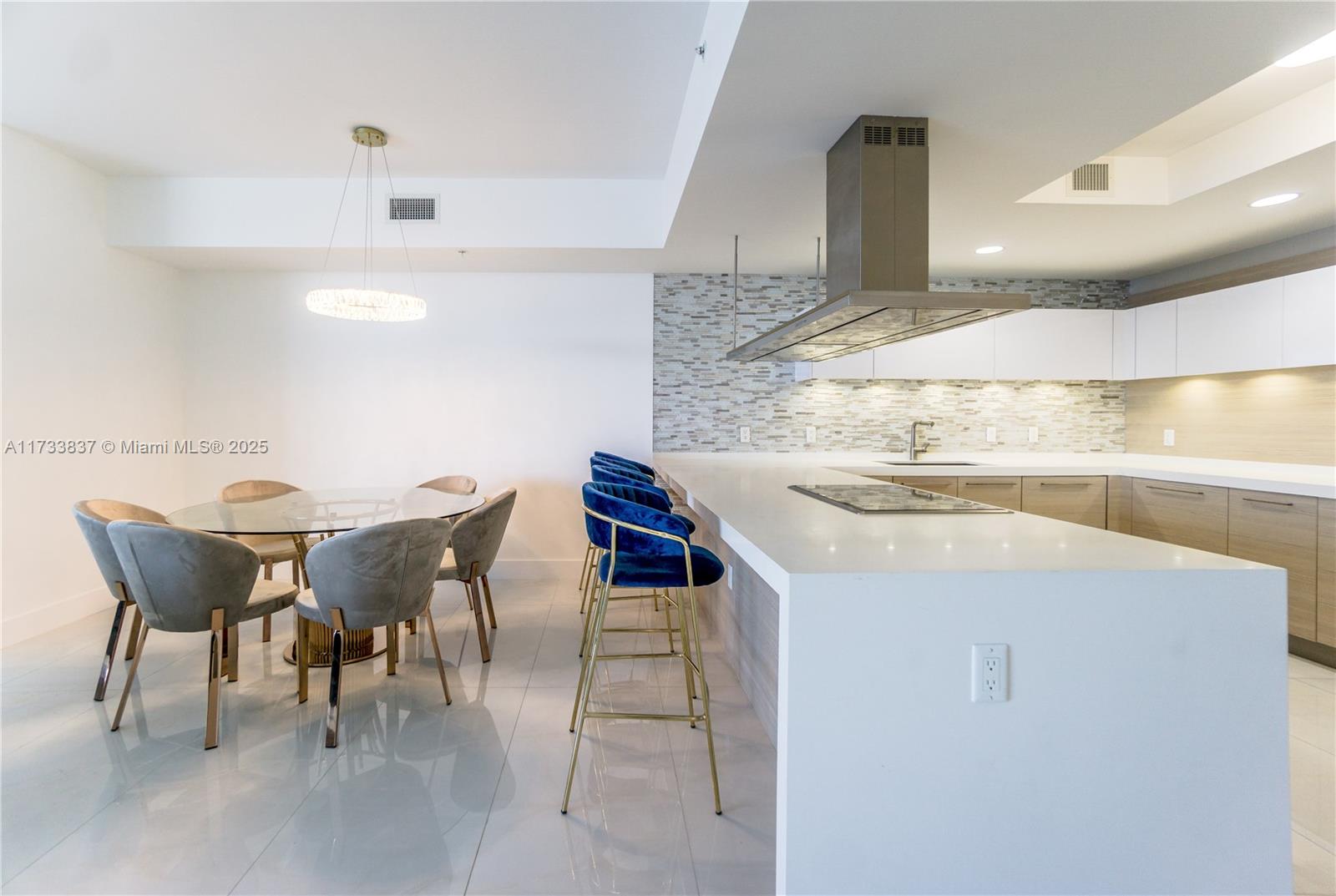 MARINA PALMS RESIDENCES N - Residential