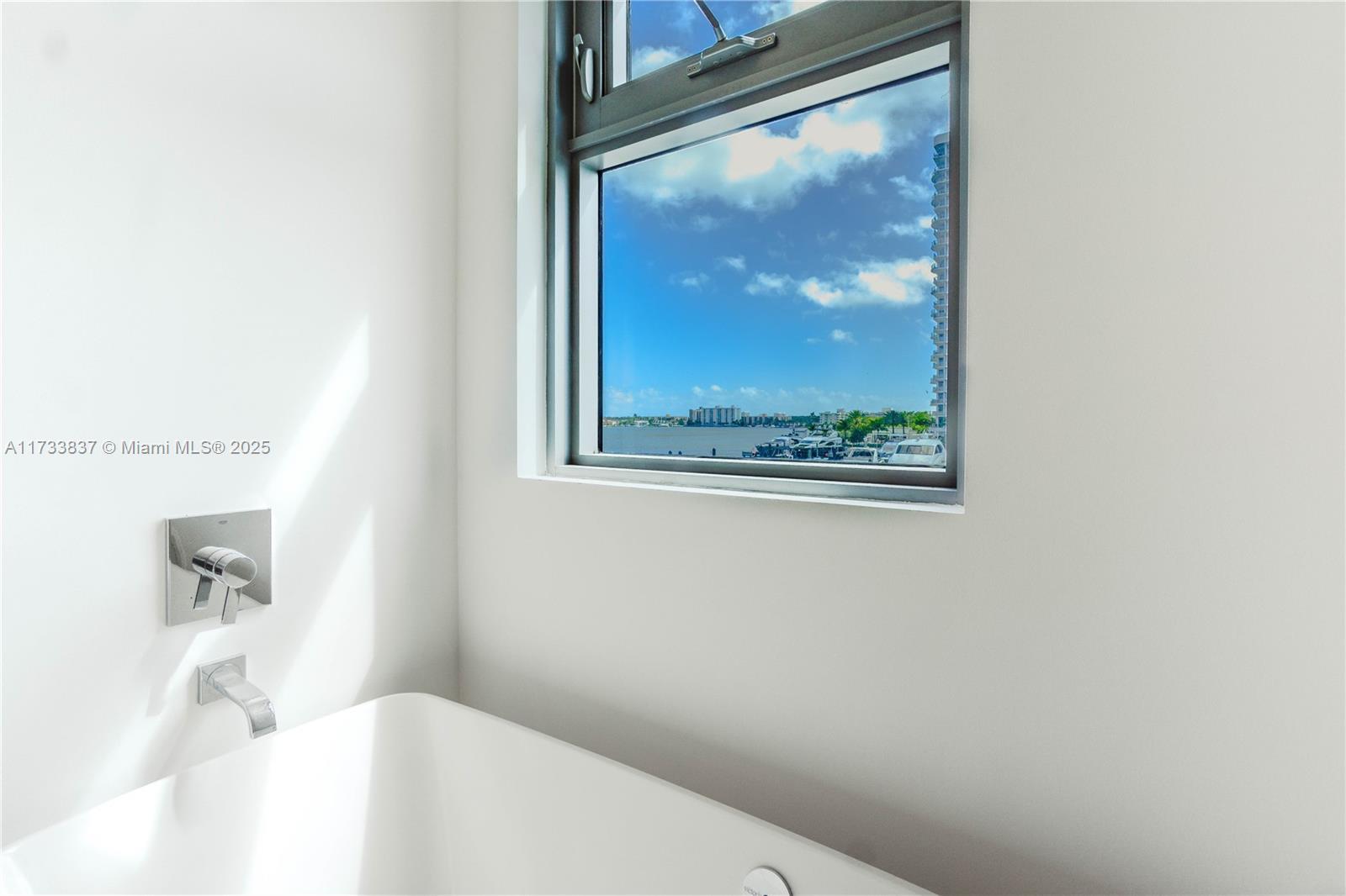 MARINA PALMS RESIDENCES N - Residential