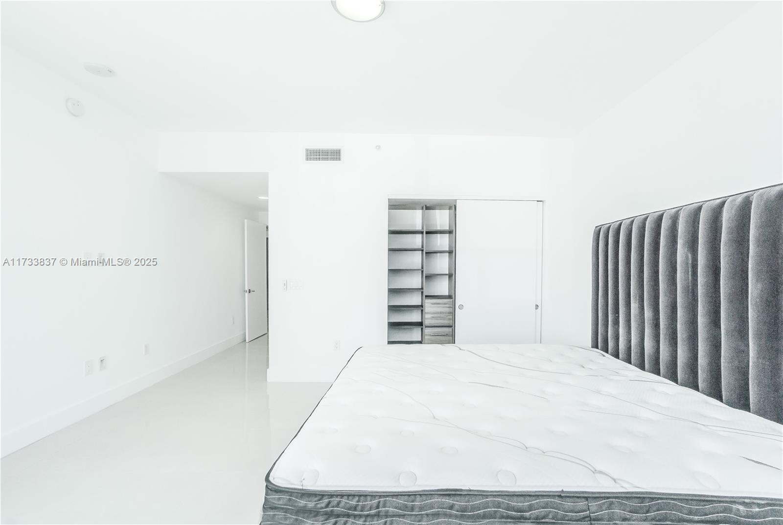 MARINA PALMS RESIDENCES N - Residential