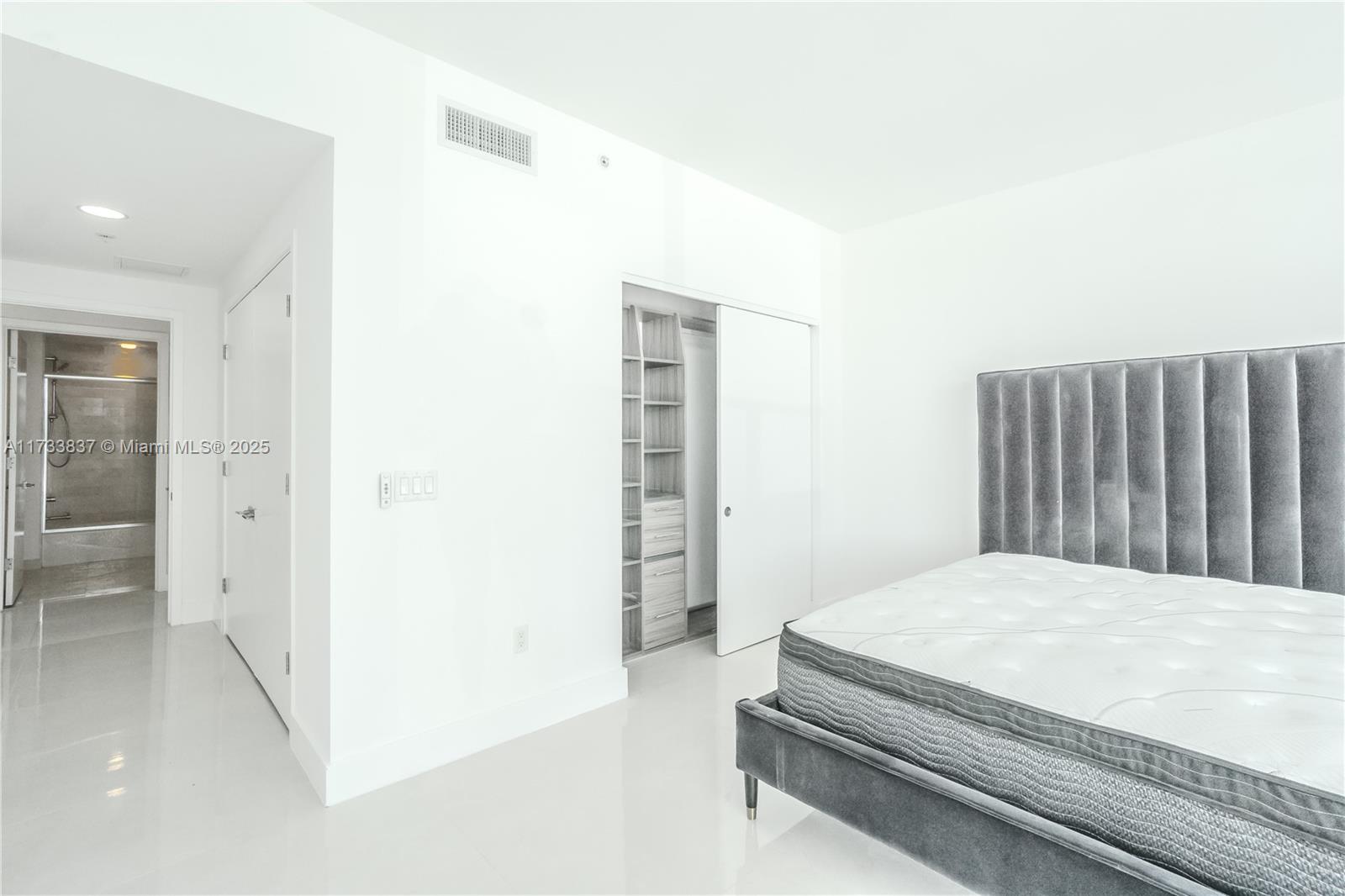 MARINA PALMS RESIDENCES N - Residential