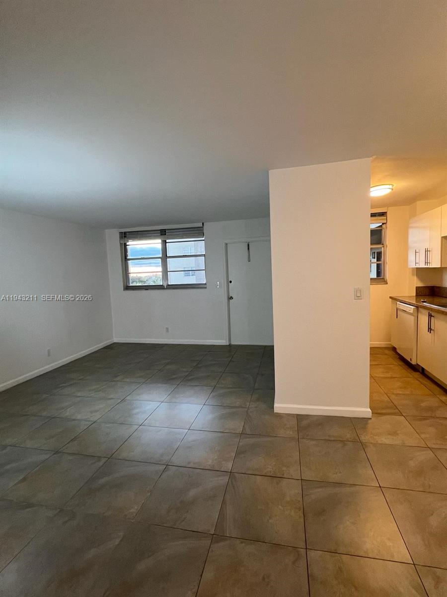 TELSTAR CONDOMINIUM INC - Residential Lease