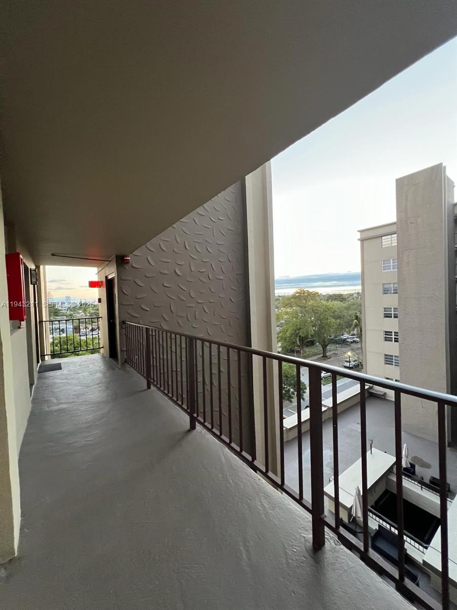 TELSTAR CONDOMINIUM INC - Residential Lease