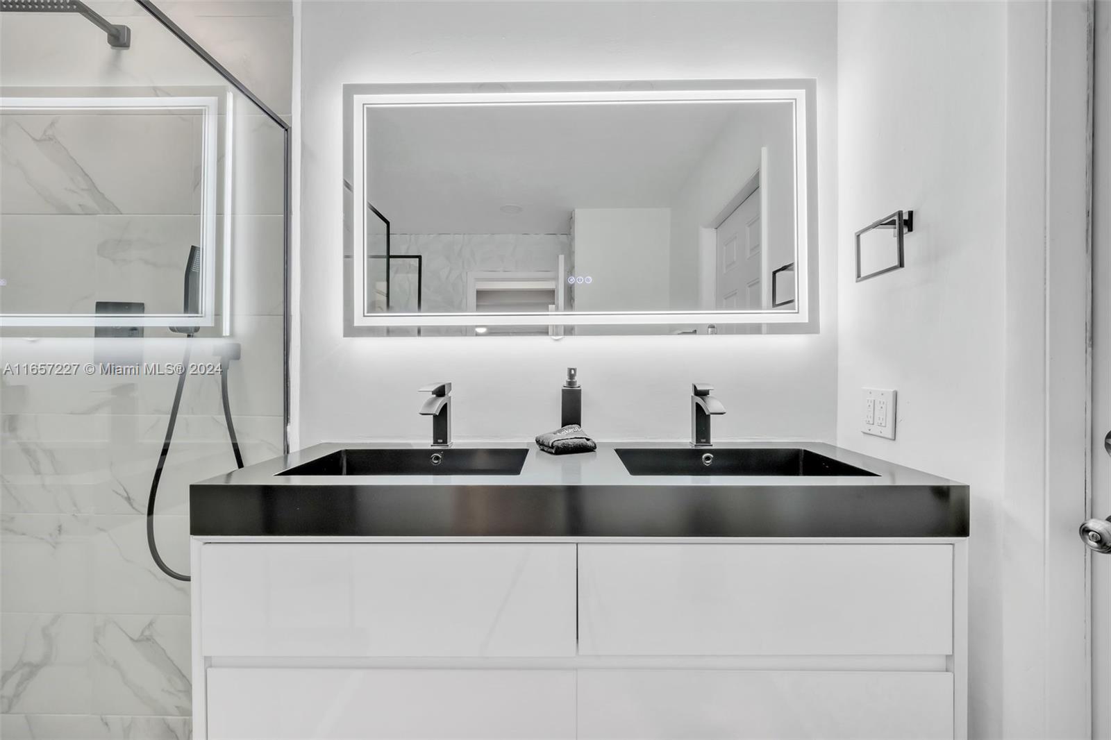 CORAL RIDGE ISLES - Residential Lease