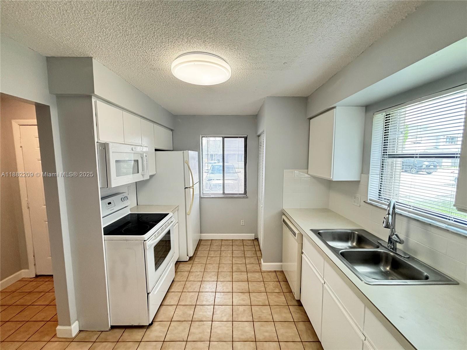 CANALAKE REPLAT - Residential Lease