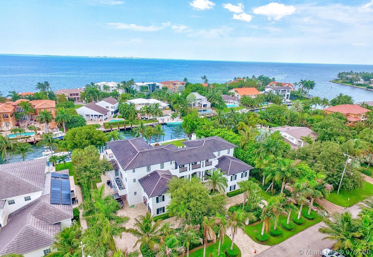 SUNRISE HARBOUR REV PL - Residential