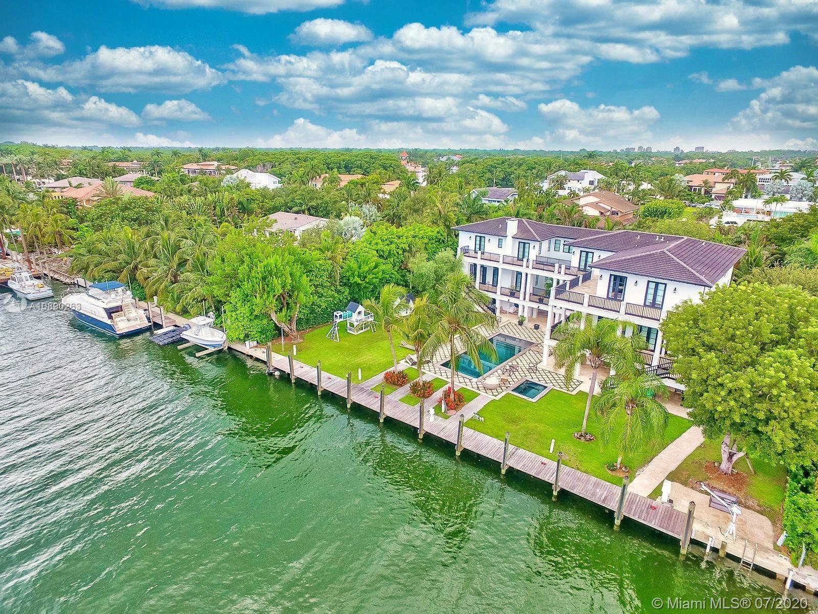 SUNRISE HARBOUR REV PL - Residential