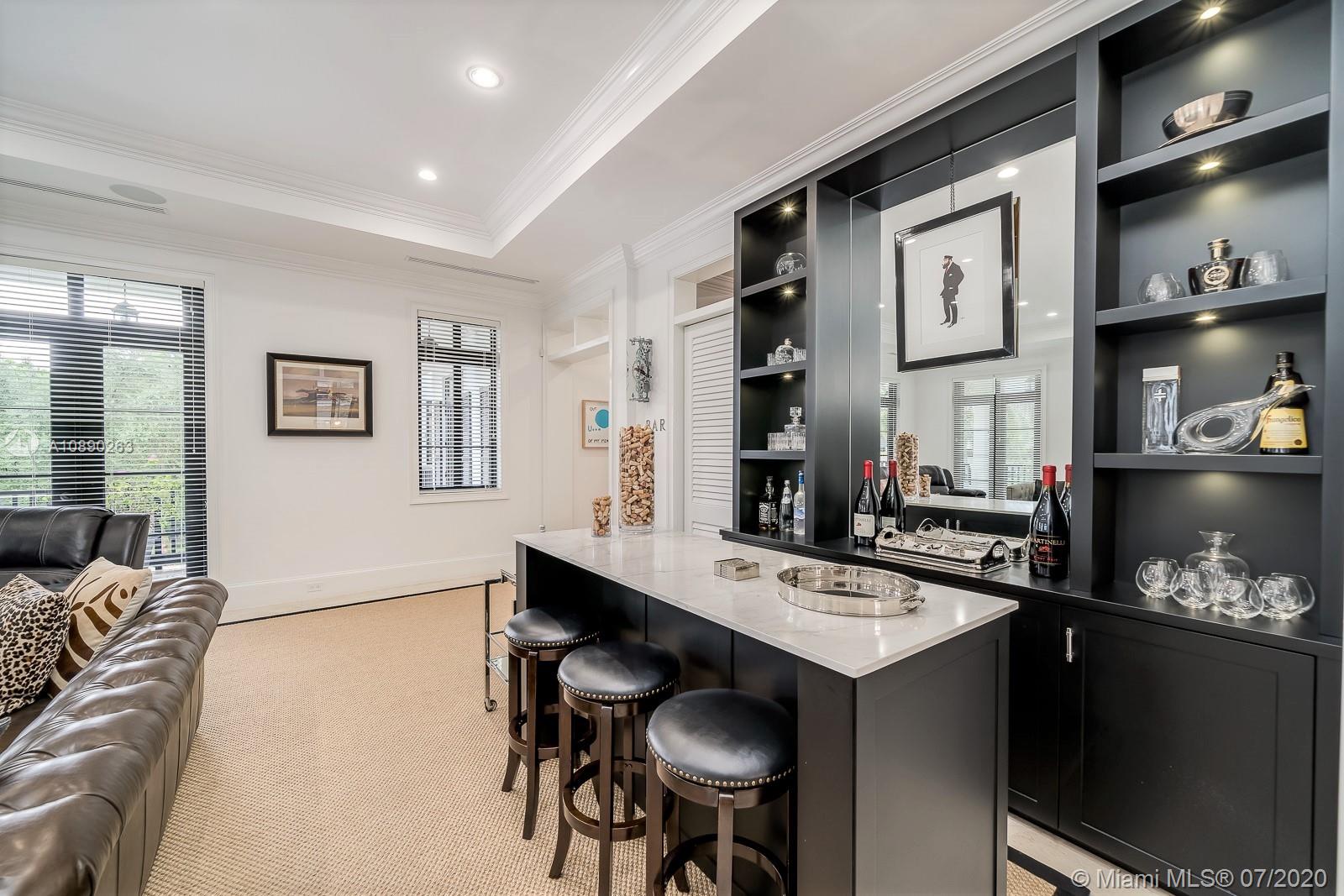 SUNRISE HARBOUR REV PL - Residential