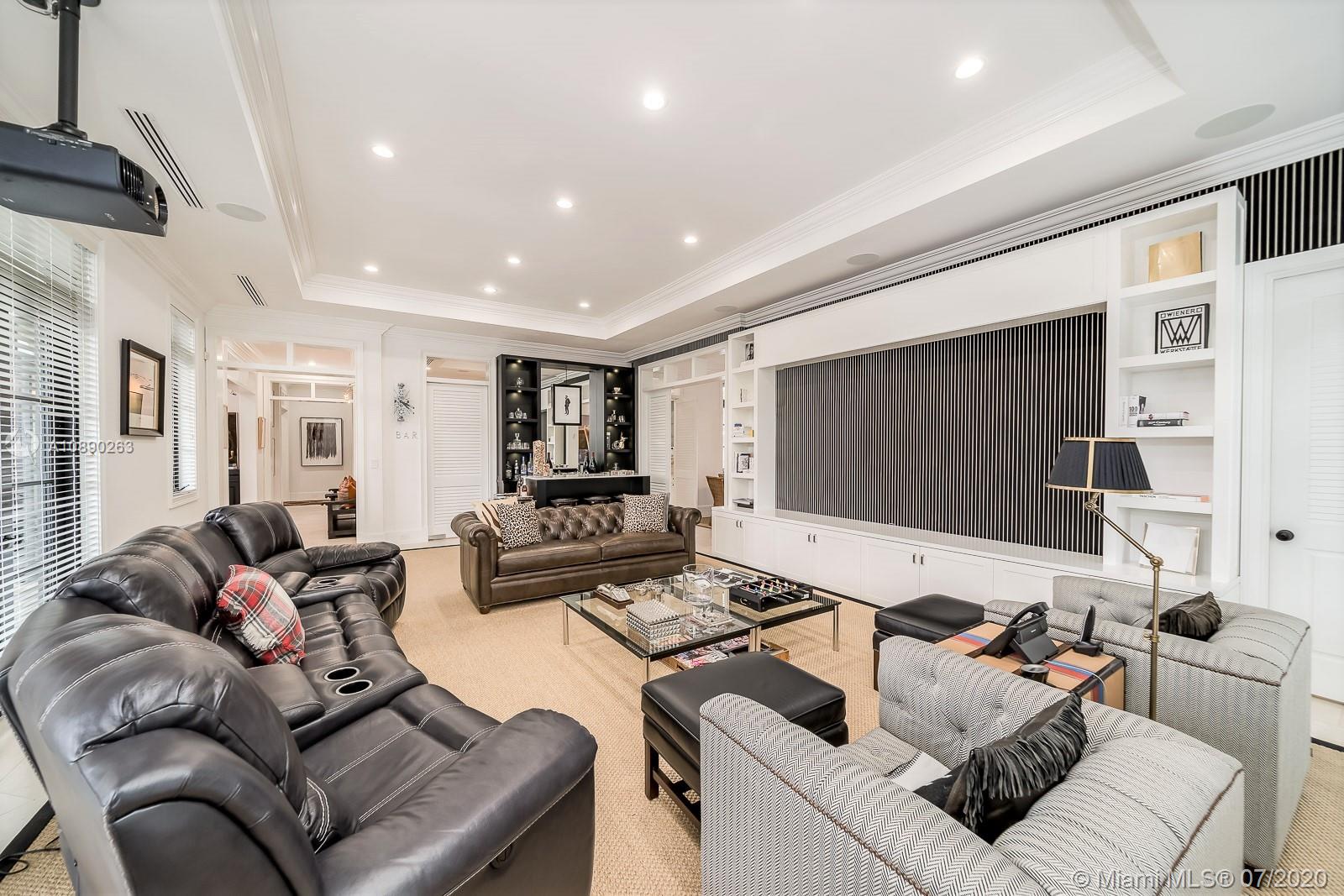 SUNRISE HARBOUR REV PL - Residential