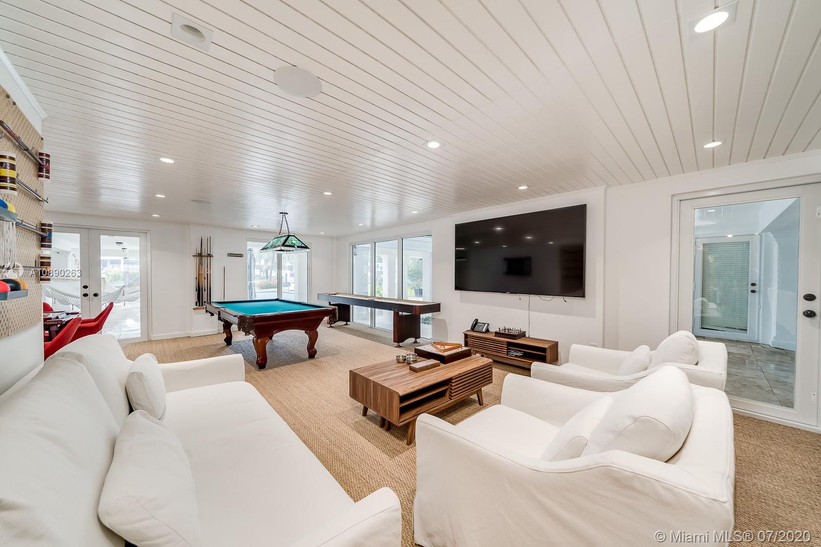 SUNRISE HARBOUR REV PL - Residential