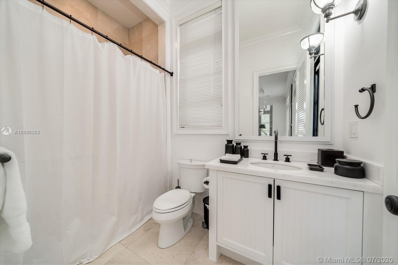 SUNRISE HARBOUR REV PL - Residential