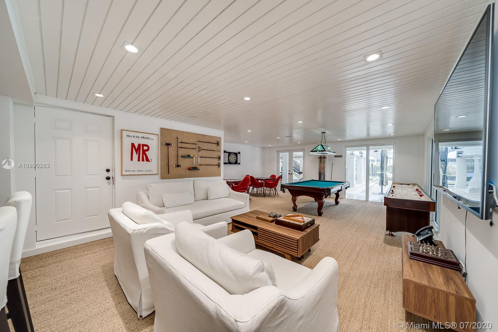 SUNRISE HARBOUR REV PL - Residential