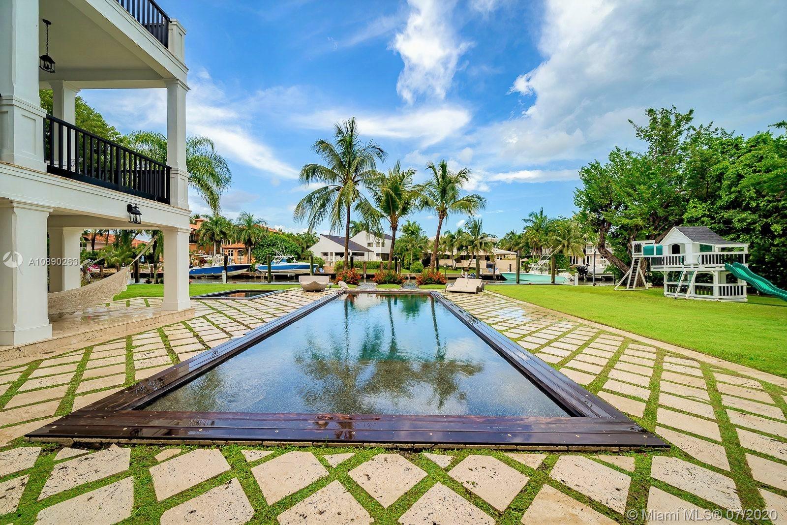 SUNRISE HARBOUR REV PL - Residential