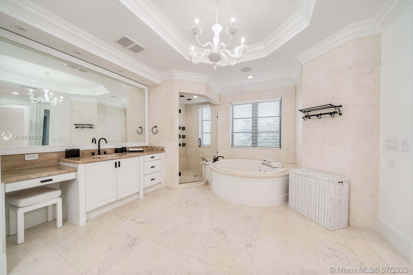 SUNRISE HARBOUR REV PL - Residential