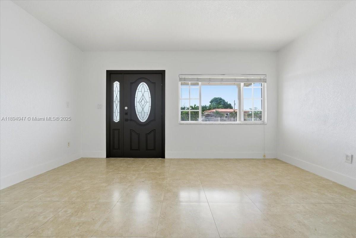 257 W 44th St