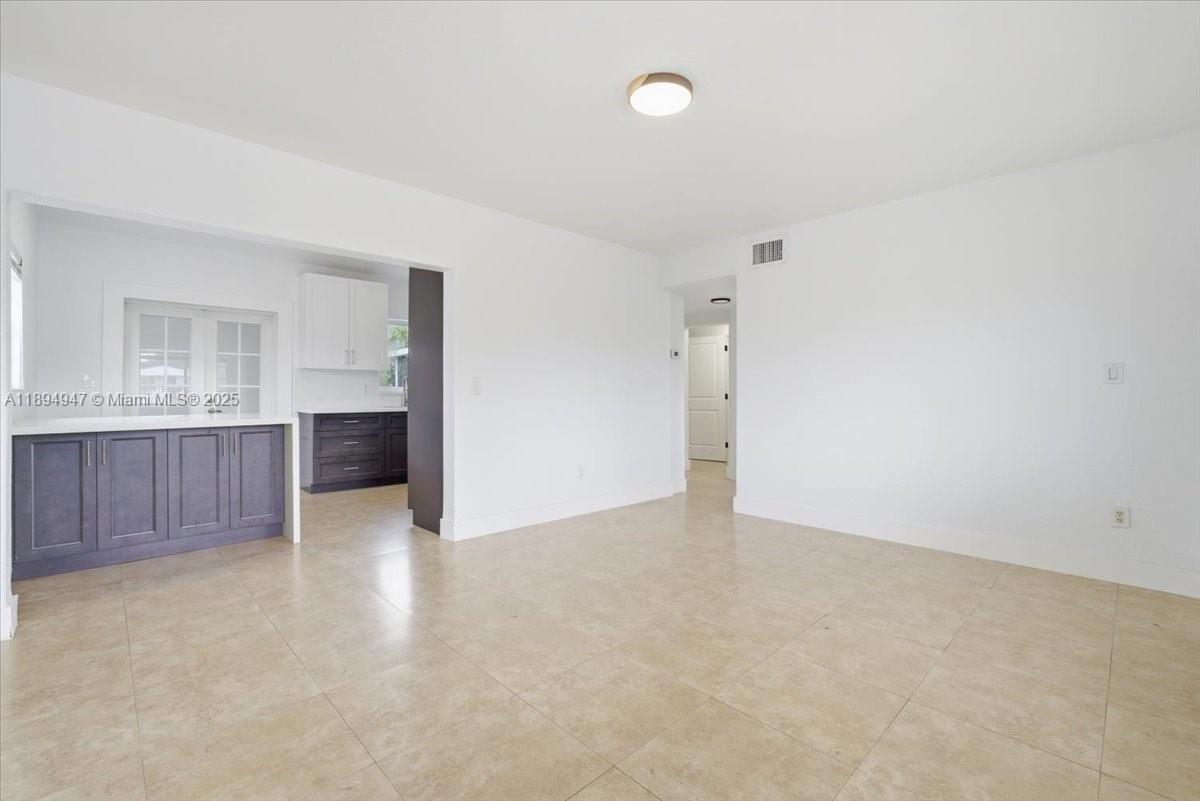 257 W 44th St