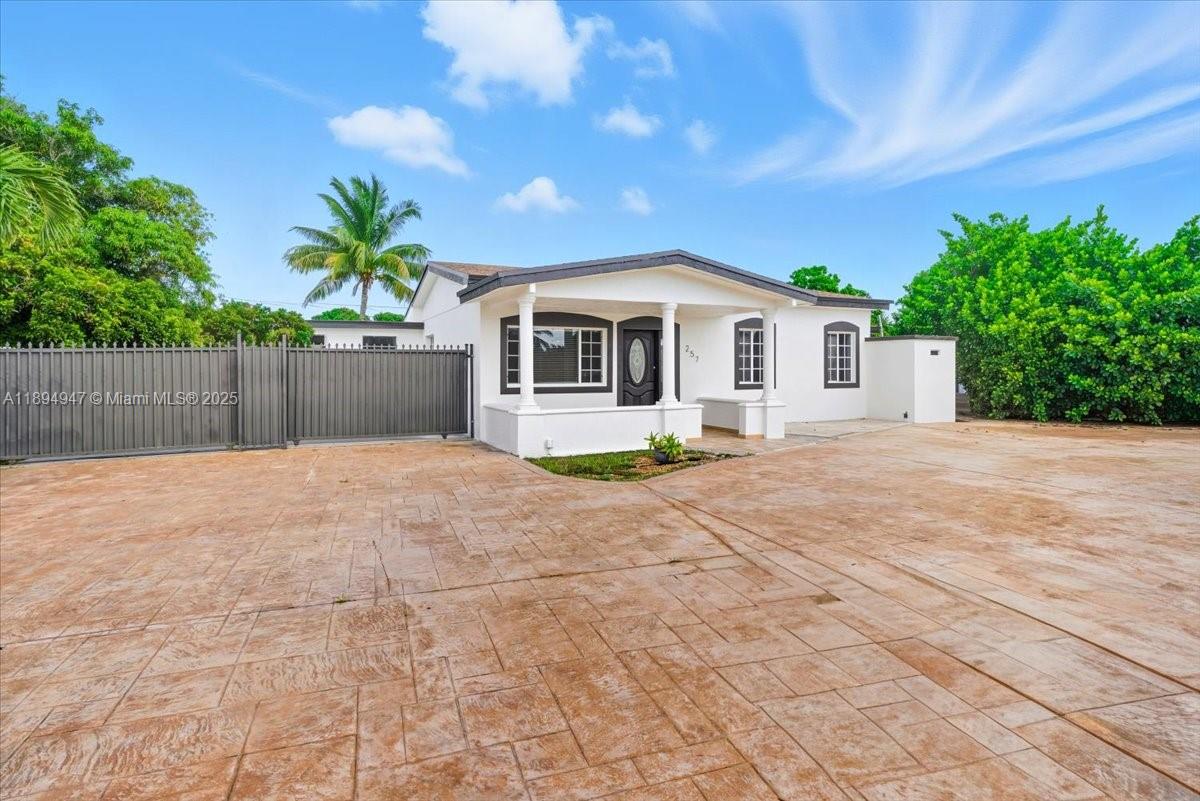 ANDREWS PARK - Residential