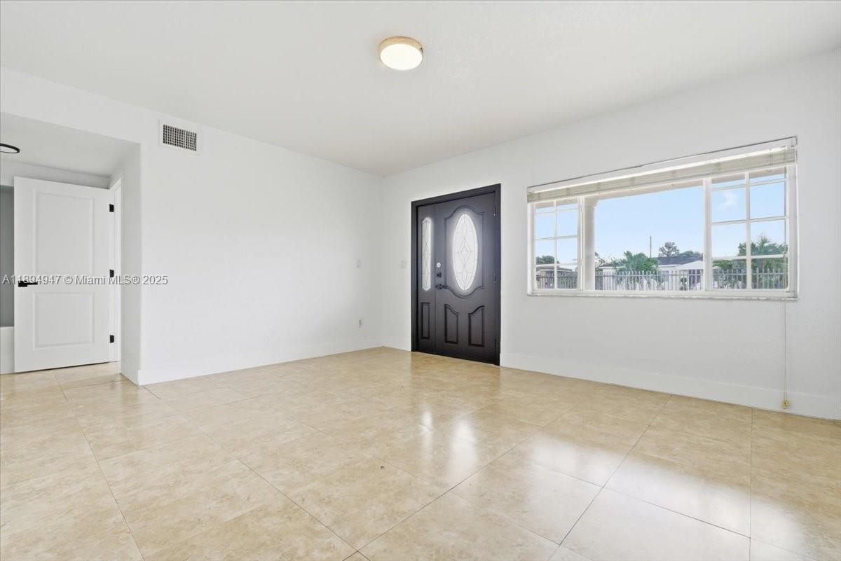 257 W 44th St