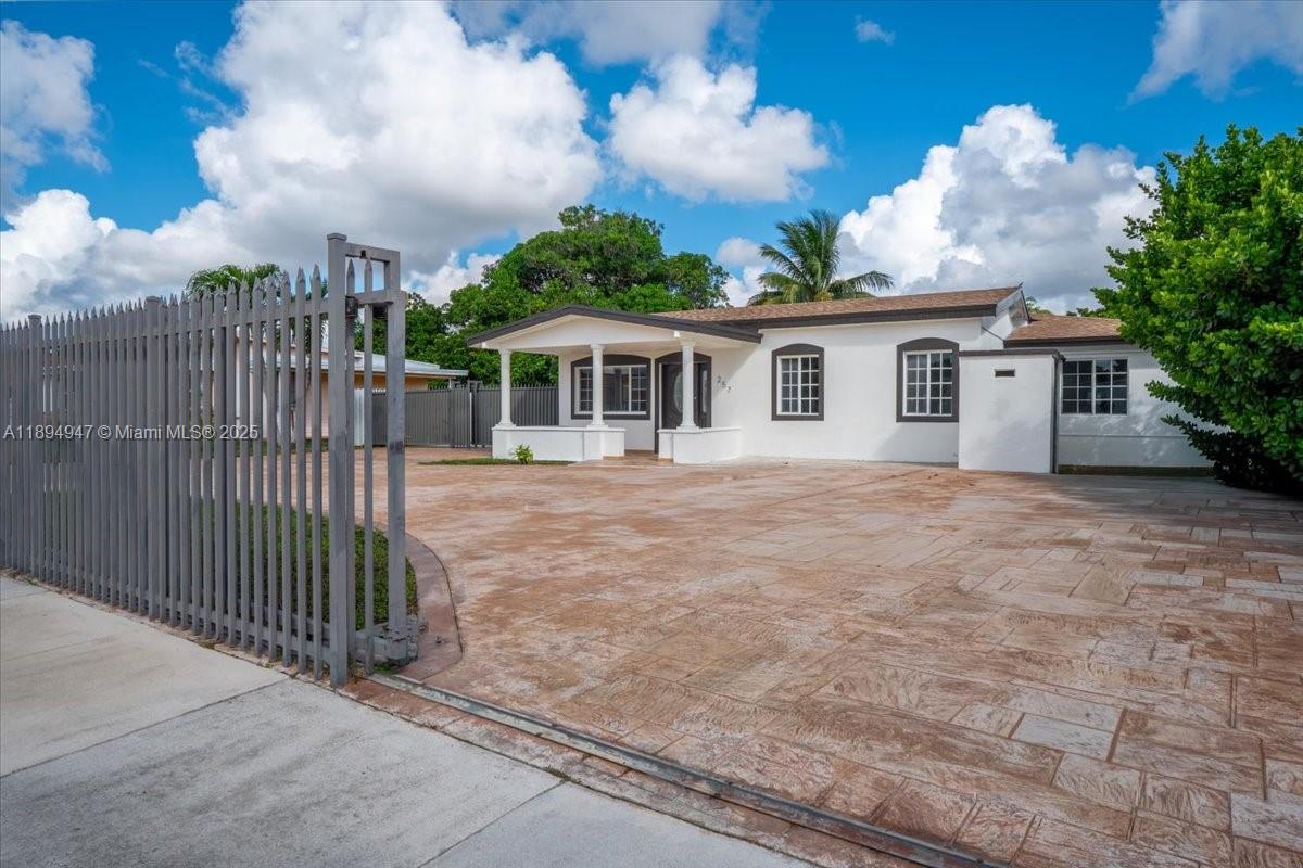 ANDREWS PARK - Residential