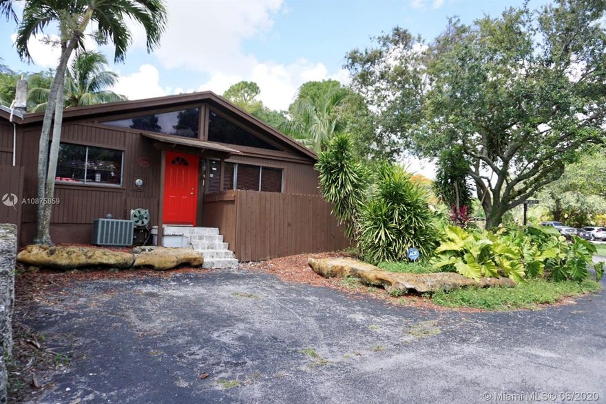 Beautiful one story townhome in the extremely desirable Killian Pines neighborhood. This townhome features gorgeous Cathedral Ceilings, open floor concept 2/1 with a loft. Private wood fenced yard, with your very own tropical oasis in the backyard. Great location minutes away from Miami Dade College, turnpike and expressway. LOW MAINTENANCE. For additional information contact listing agent.