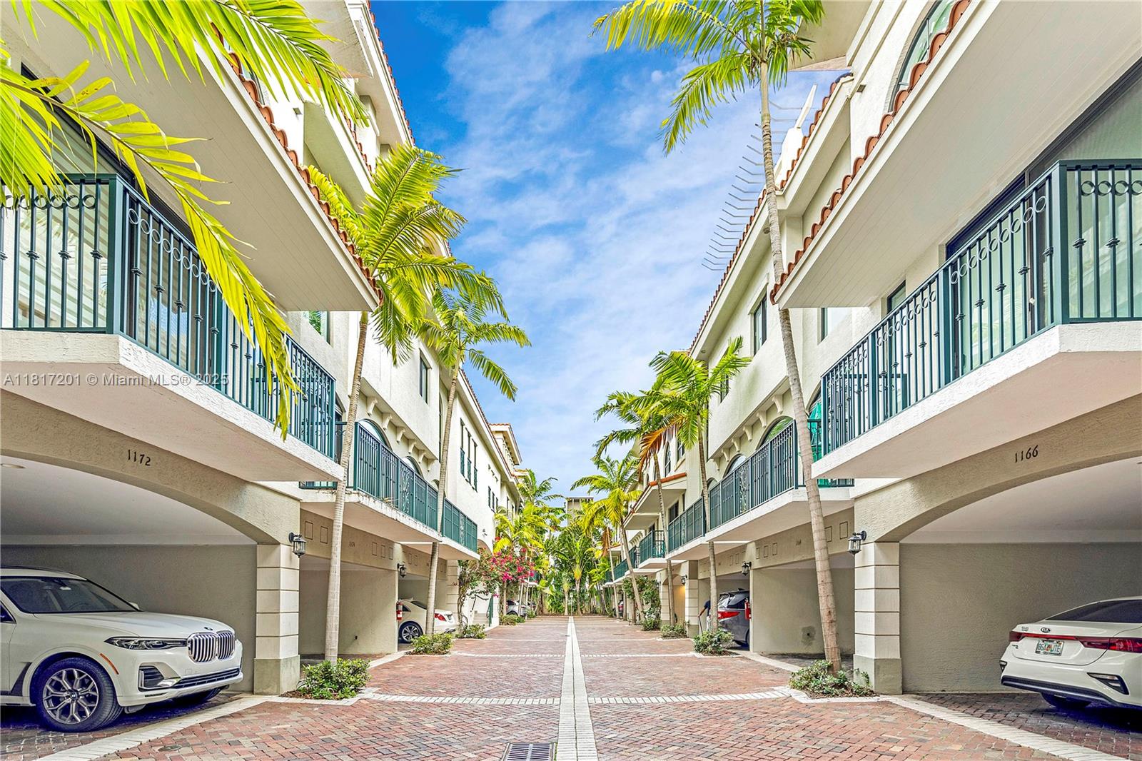 THE VILLAS AT BAY HARBOR - Residential Lease