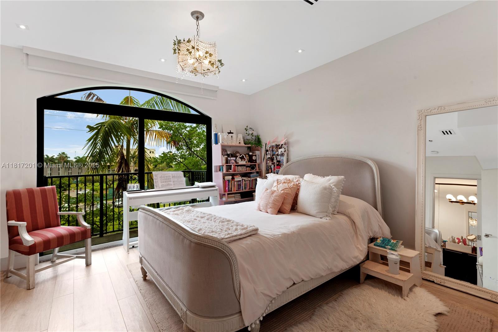 THE VILLAS AT BAY HARBOR - Residential Lease