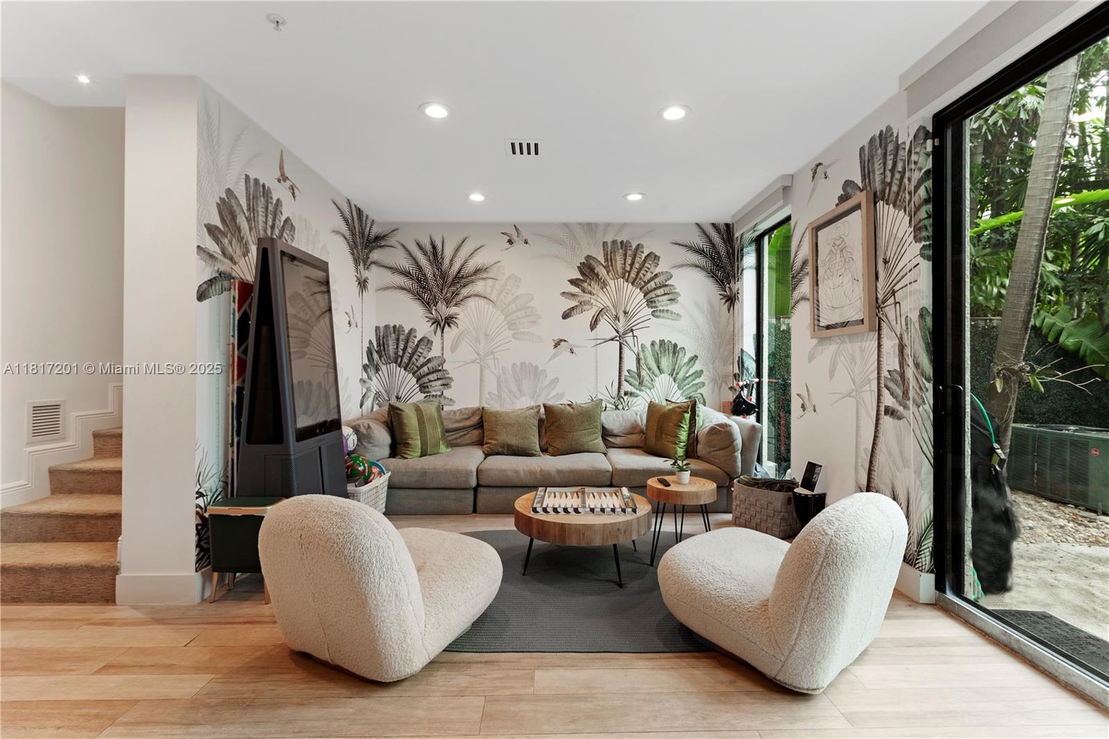 THE VILLAS AT BAY HARBOR - Residential Lease