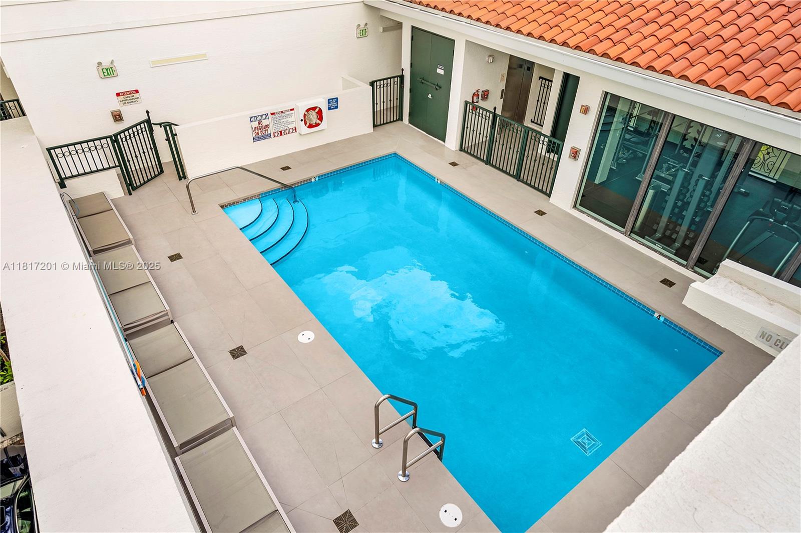 THE VILLAS AT BAY HARBOR - Residential Lease