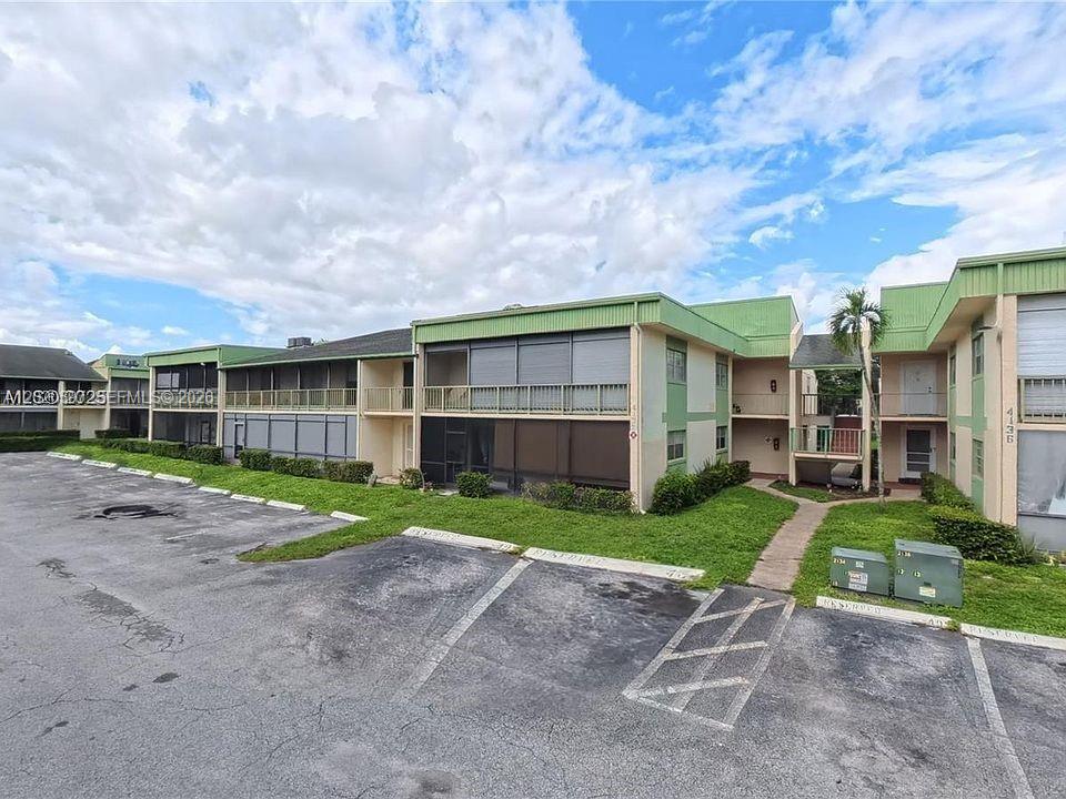 4133 NW 88th Ave 102