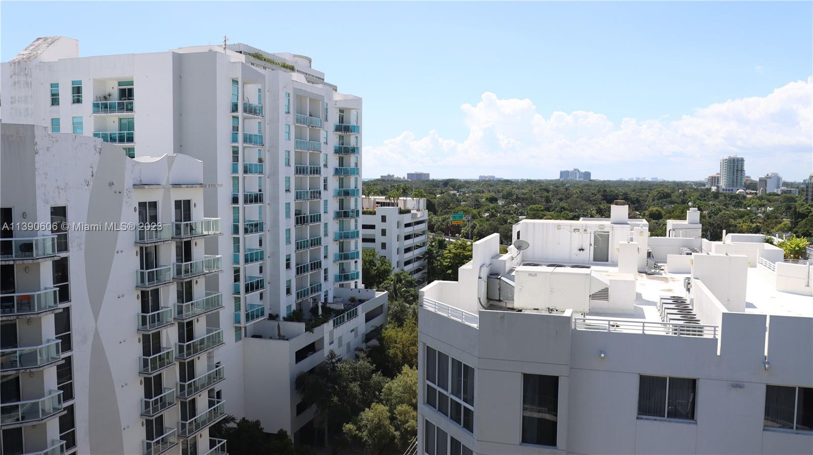CASSA BRICKELL CONDO - Residential