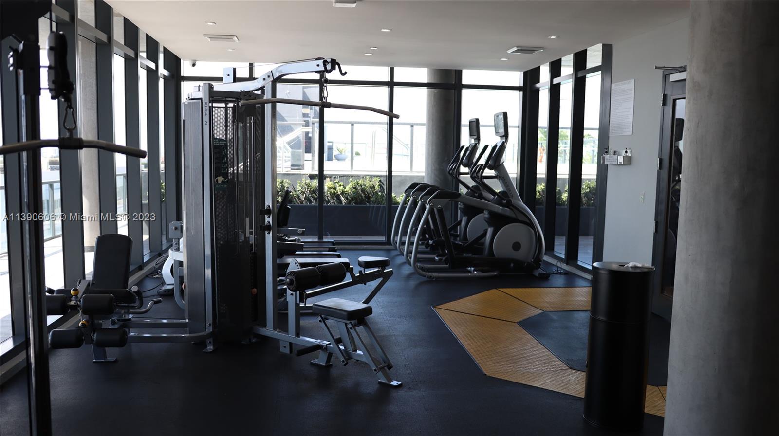 CASSA BRICKELL CONDO - Residential