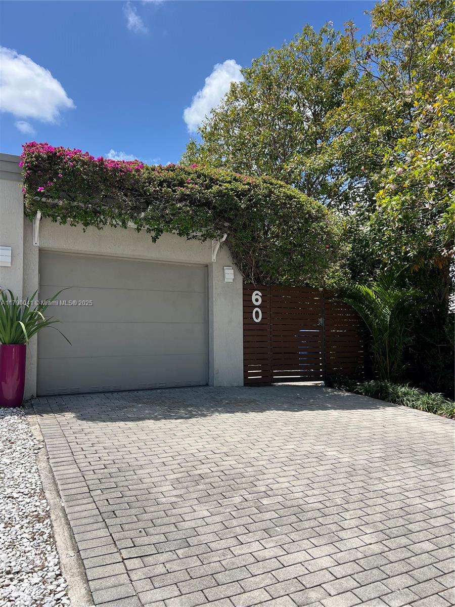 60 Ne 26th St, Wilton Manors, Broward County, Florida - 3 Bedrooms  
2 Bathrooms - 