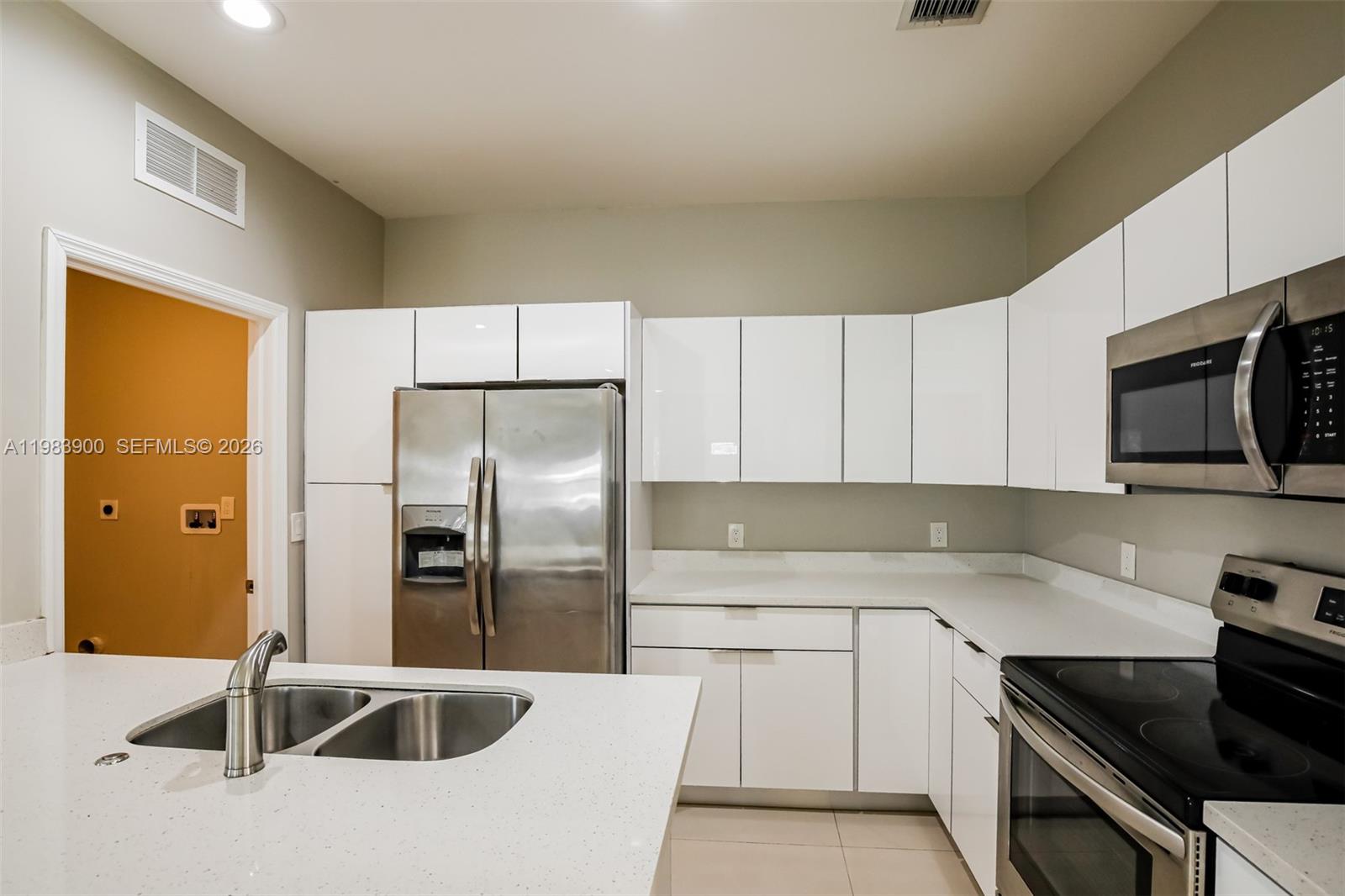 WASHINGTON PARK FOURTH AD - Residential Lease