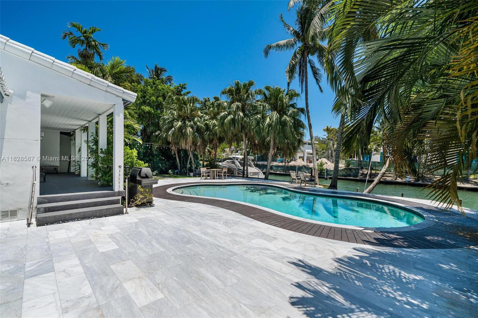 BAY POINT - Residential Lease